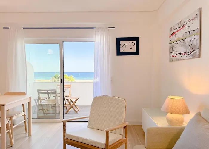 Modern Retreat By The Sea #1951