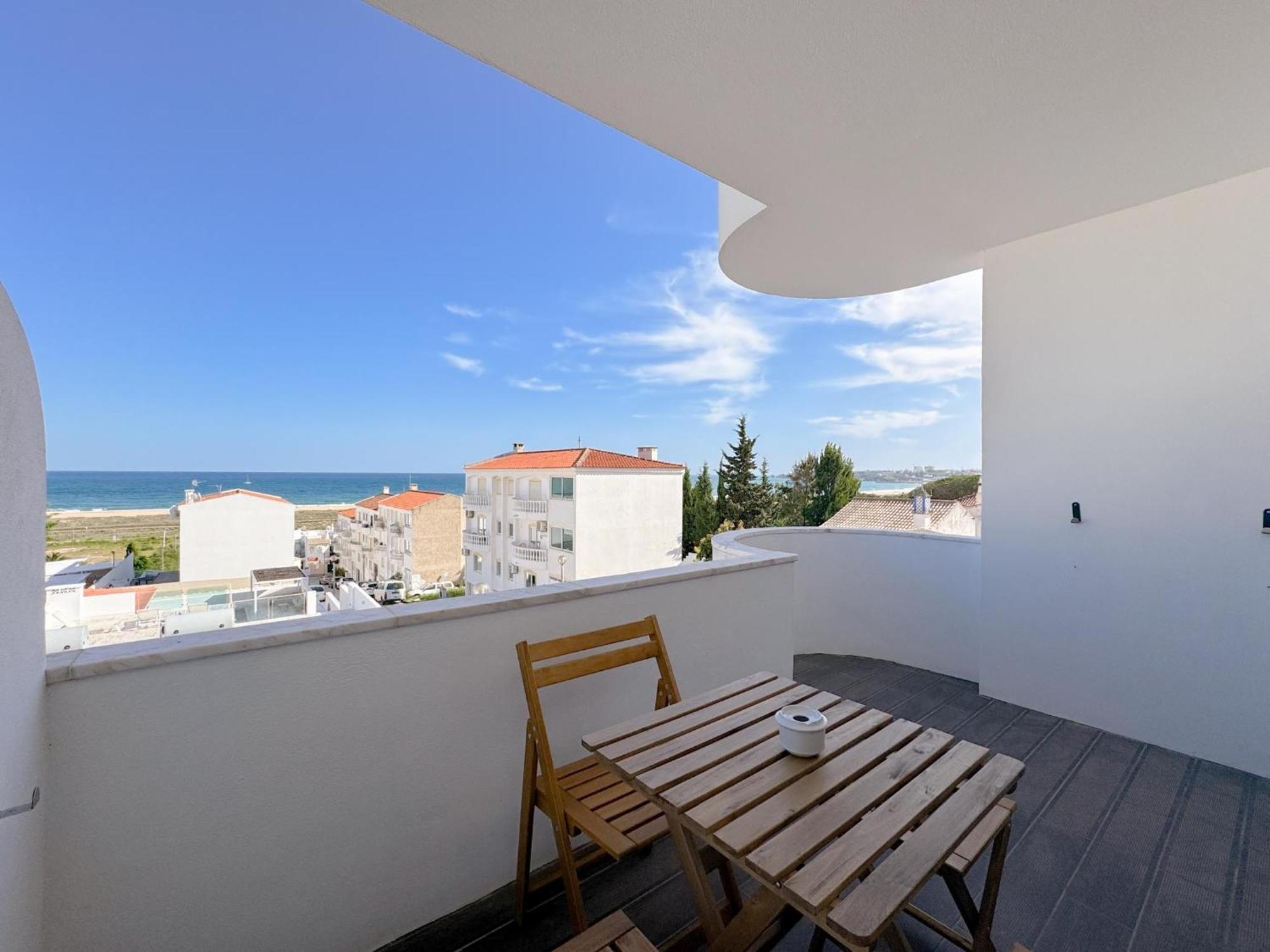 Modern Retreat By The Sea #1951 * Lagos